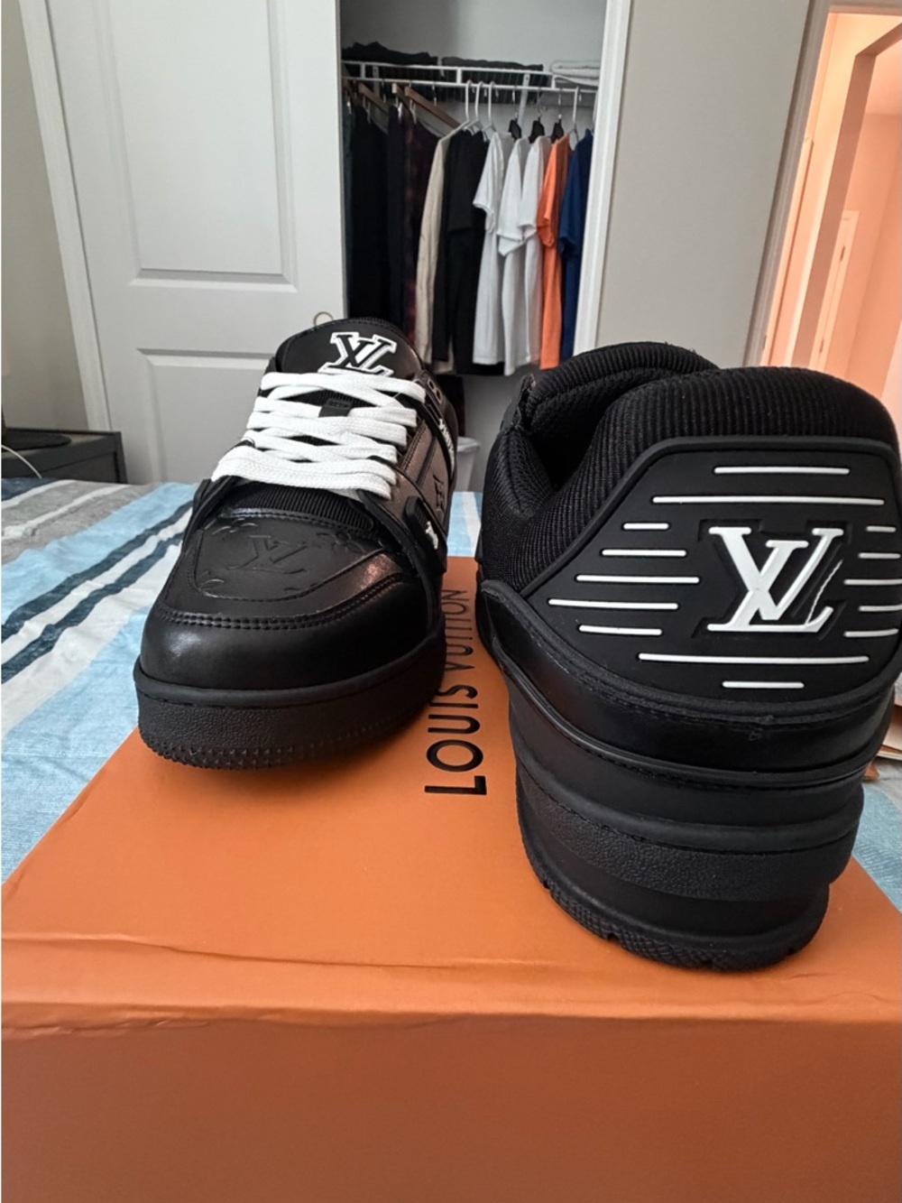 Louis Vuitton Orange Box with Cream Dust Bag - Picture 3 of 4